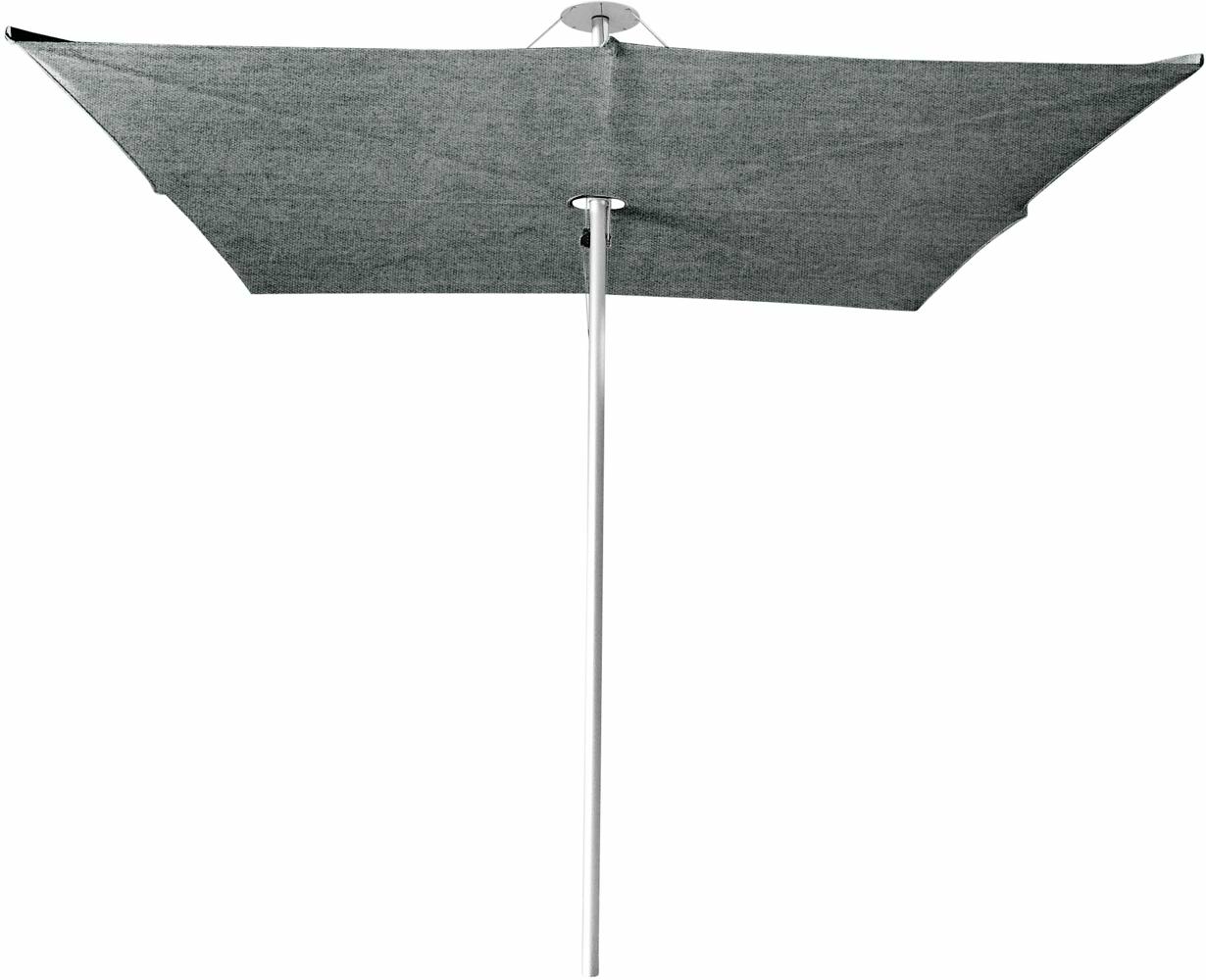 Infina center post umbrella, 2,5 m square, with frame in Aluminum and Solidum Flanelle canopy. 
