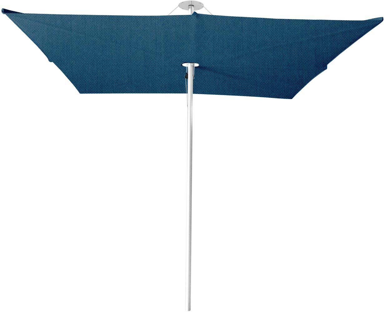 Infina center post umbrella, 2,5 m square, with frame in Aluminum and Solidum BlueStorm canopy. 