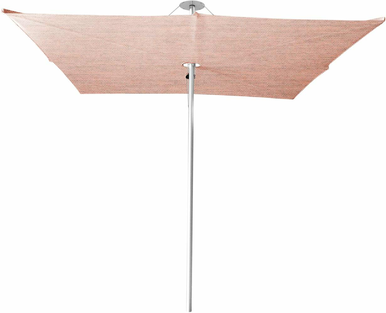 Infina center post umbrella, 2,5 m square, with frame in Aluminum and Solidum Blush canopy. 