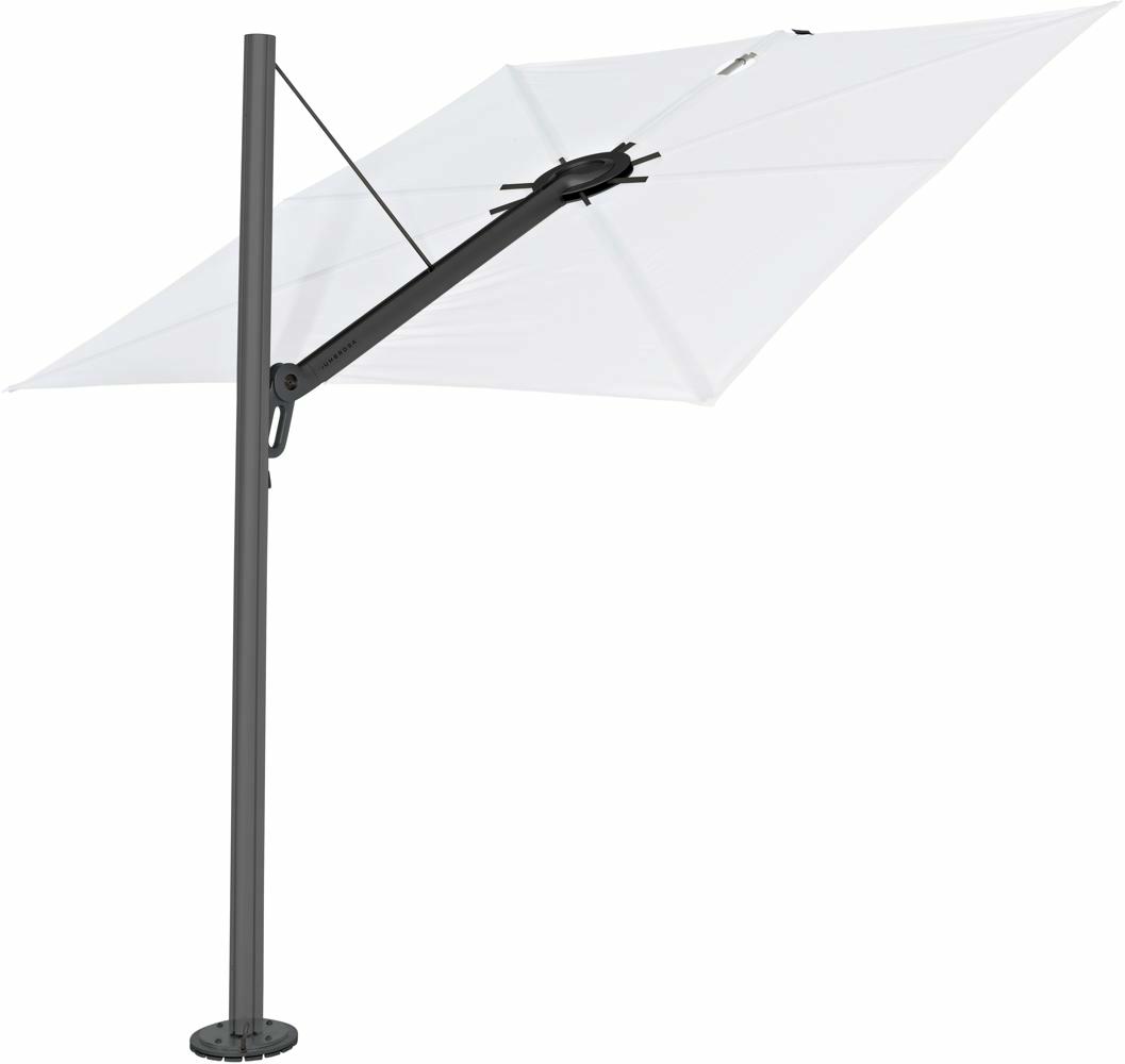 Spectra cantilever umbrella, straight (90°), 300 x 300 square, with frame in Black (15 cm) and Solidum Natural canopy.