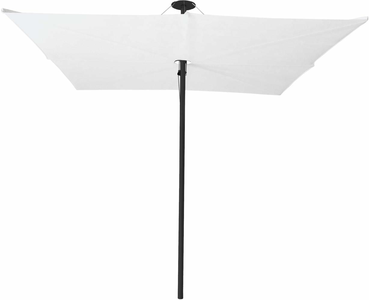 Infina center post umbrella, 3 m square, with frame in Black and Solidum Natural canopy.